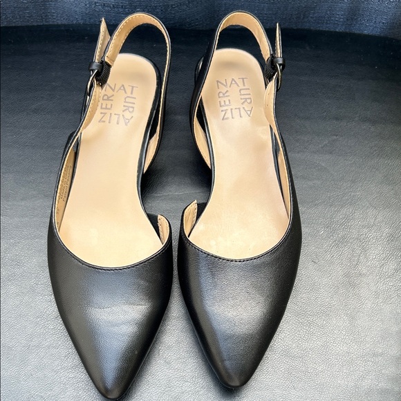 NWOB Naturalizer Elegant Black Slingback Heels Buy 3 3 items get 15% off - Picture 1 of 4